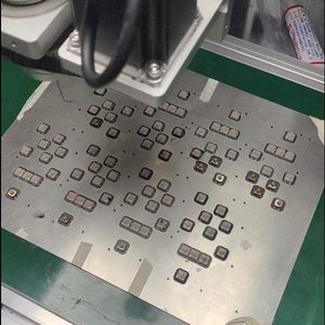 博立视觉点胶机——手机按键点胶案例
