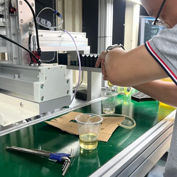 胶水黏度与温度对视觉点胶机出胶有什么影响？